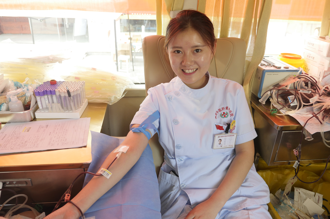 我院携手西安市中心血站开展“捐献热血，分享生命"公益爱心活动